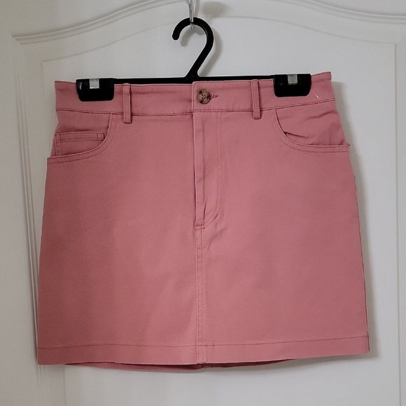 Forever 21 Size M Dusty Pink Mini Skirt, Stretch, NEW with Tag - Picture 1 of 8
